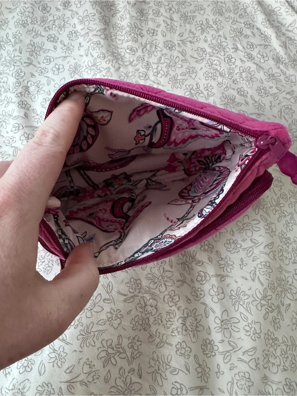 Vera Bradley Bright Magestic Magenta Quilted Cosmetic Pouch NWOT
